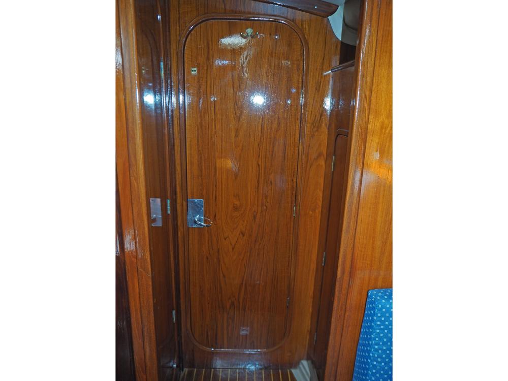 Cabin en avant, H&eacute;bergements